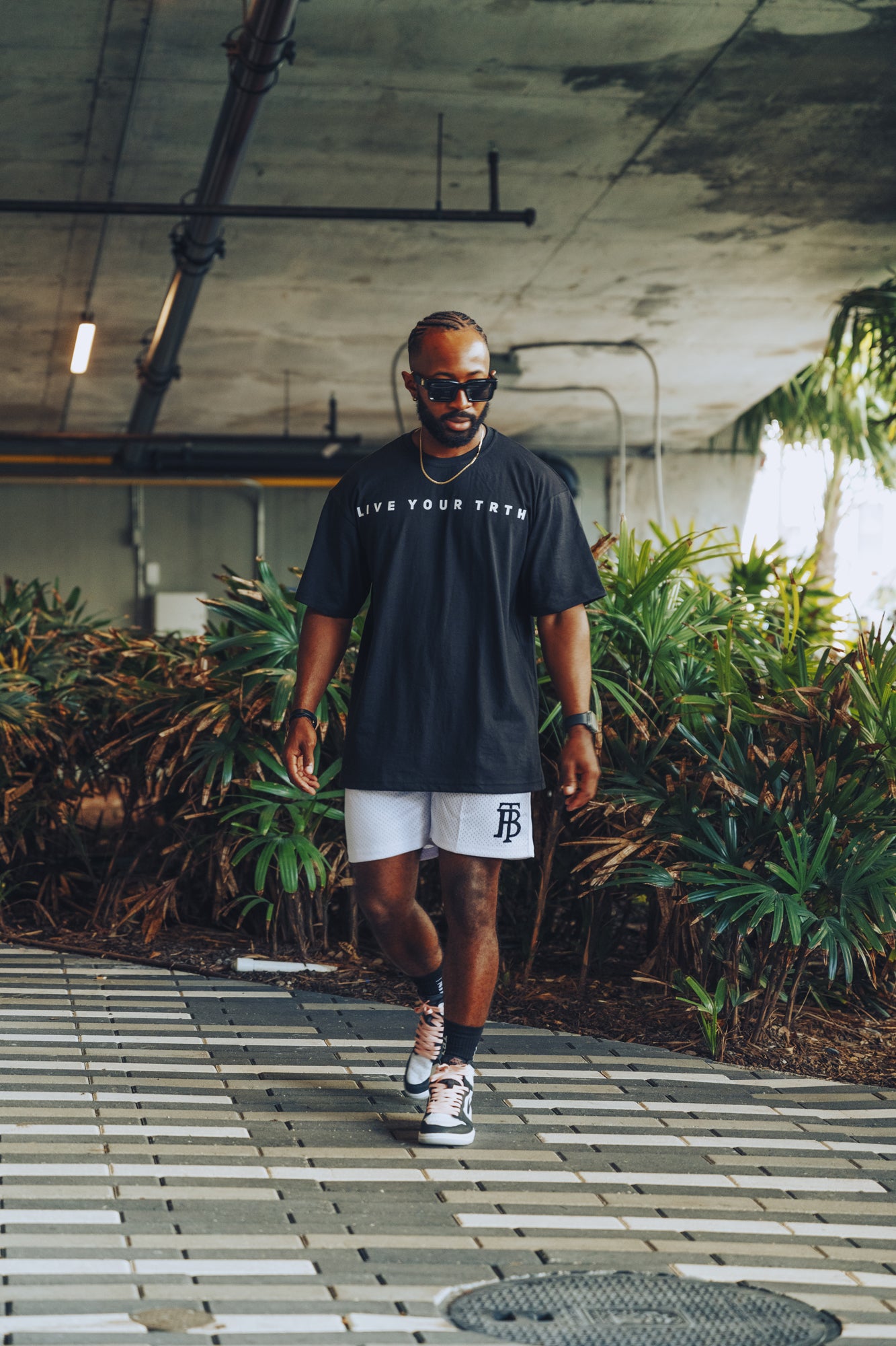 Icon Shorts - White