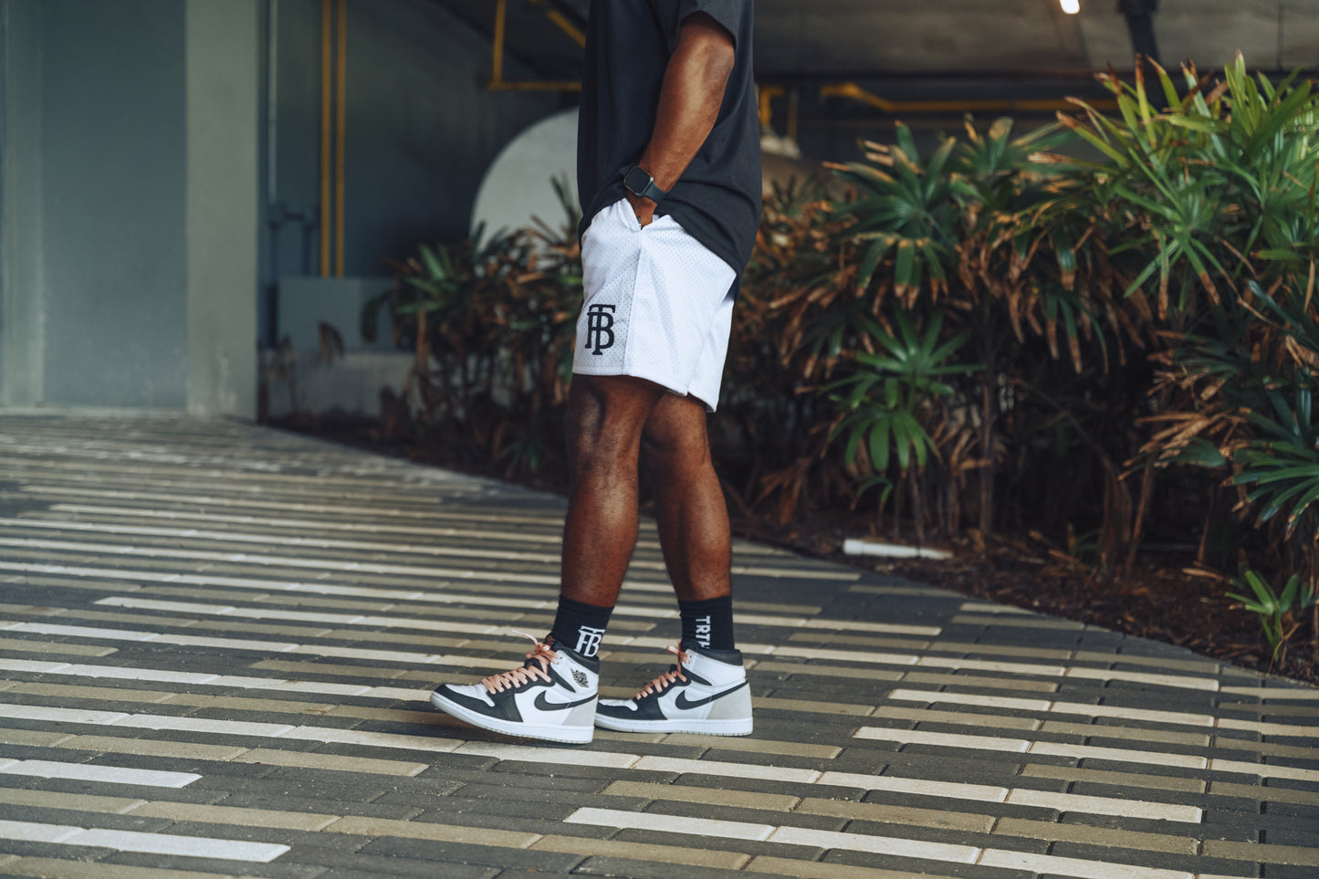 Icon Shorts - White